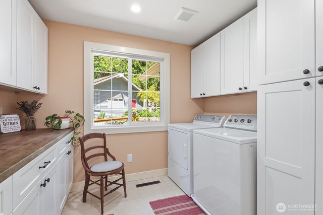 6922 232nd Avenue NE, Redmond, WA 98053