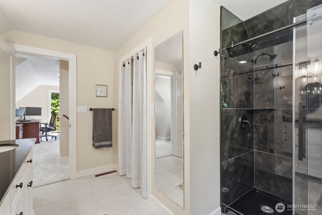 6922 232nd Avenue NE, Redmond, WA 98053