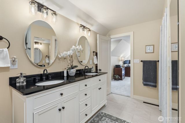 6922 232nd Avenue NE, Redmond, WA 98053
