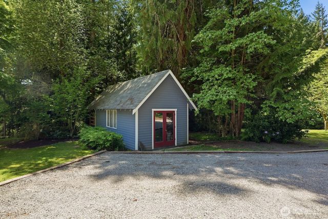 6922 232nd Avenue NE, Redmond, WA 98053