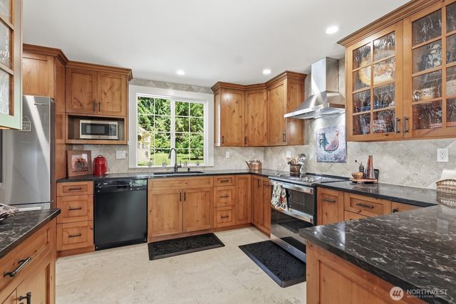 6922 232nd Avenue NE, Redmond, WA 98053
