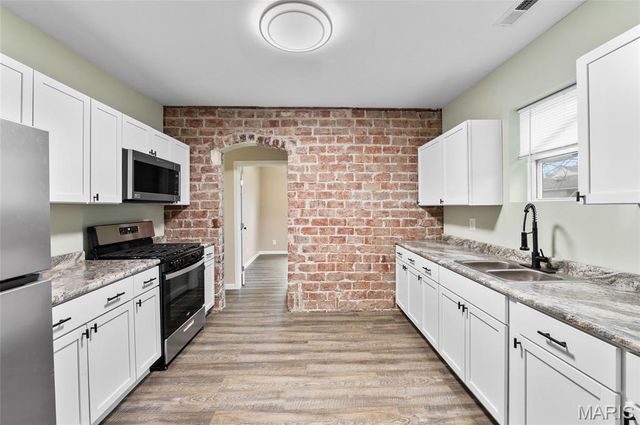 314 N 3rd Street, Wood River, IL 62095