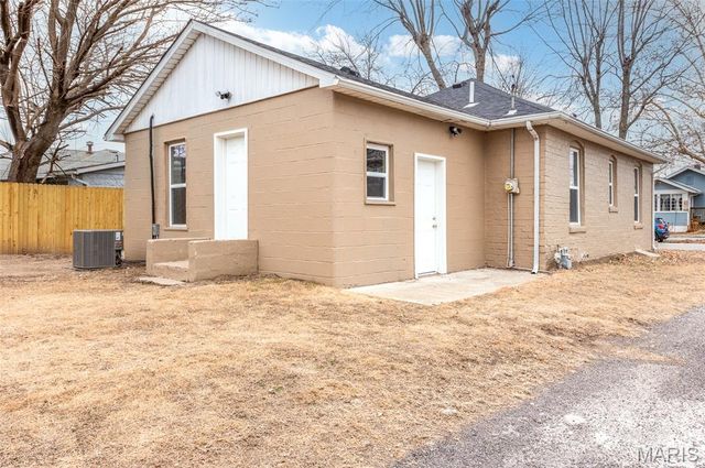 314 N 3rd Street, Wood River, IL 62095