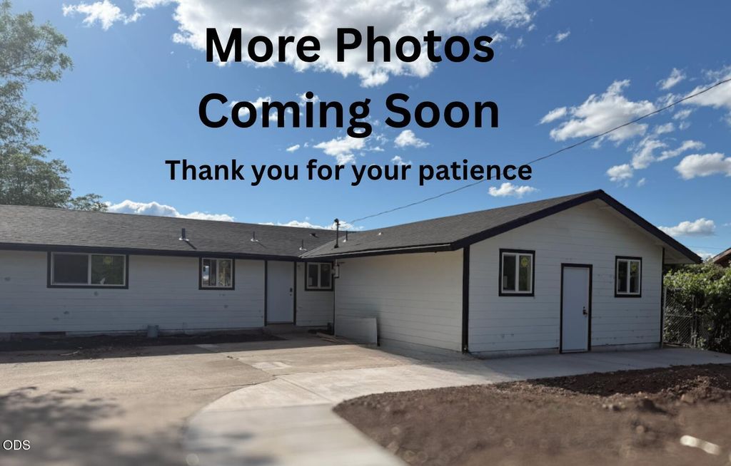 7831 Division Road, White City, OR 97503