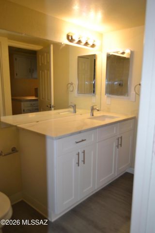 1200 E River Rd Apt D47, Tucson, AZ 85718