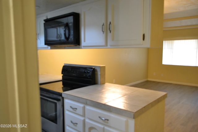 1200 E River Rd Apt D47, Tucson, AZ 85718