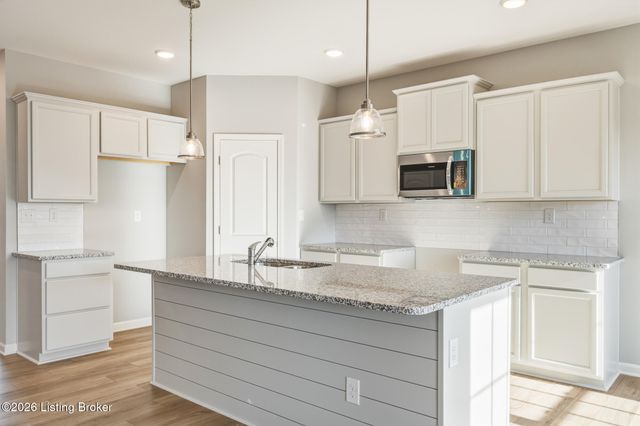 7925 Copper Drift Way, Louisville, KY 40291