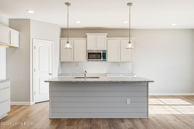 7925 Copper Drift Way, Louisville, KY 40291