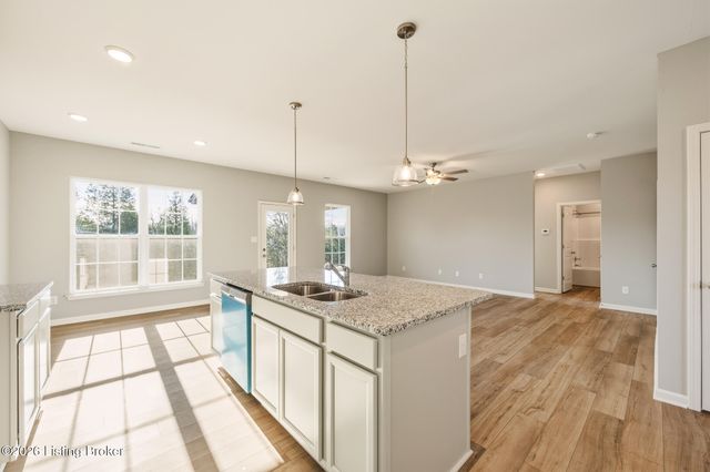 7925 Copper Drift Way, Louisville, KY 40291