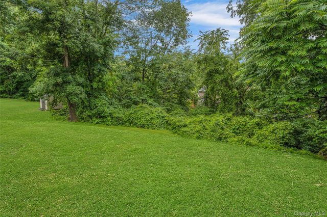 2743 Springhurst Street, Yorktown Heights, NY 10598
