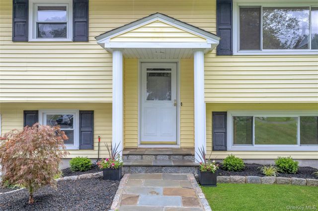 2743 Springhurst Street, Yorktown Heights, NY 10598