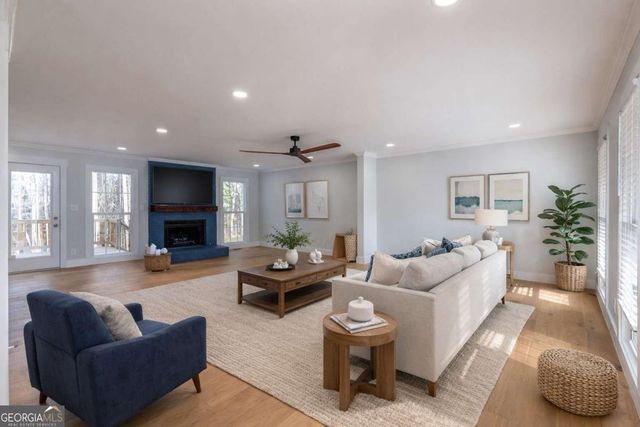 330 London Dale, Woodstock, GA 30189