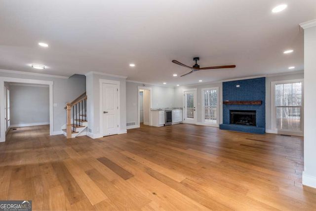 330 London Dale, Woodstock, GA 30189