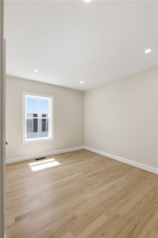 35 Mount Pleasant Avenue, Providence, RI 02908