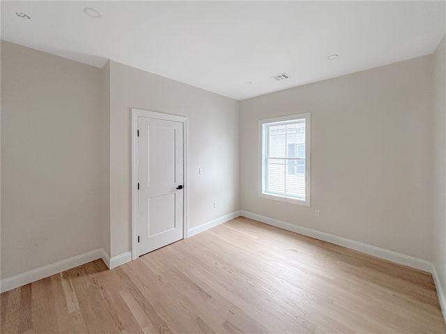 35 Mount Pleasant Avenue, Providence, RI 02908