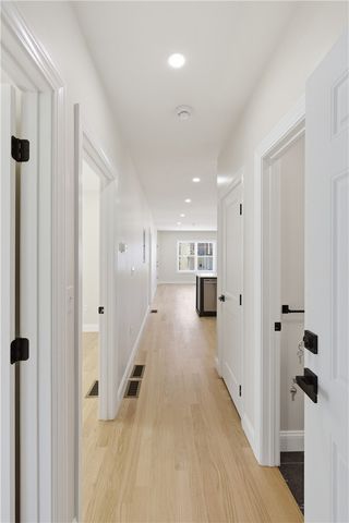 35 Mount Pleasant Avenue, Providence, RI 02908