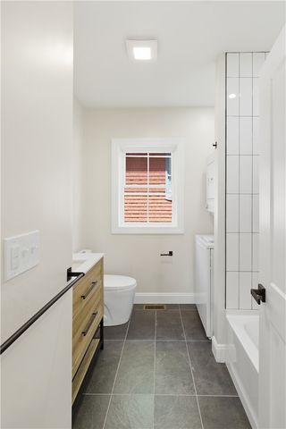 35 Mount Pleasant Avenue, Providence, RI 02908