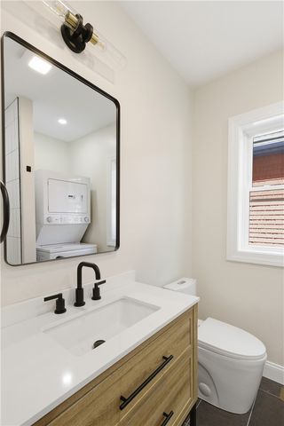 35 Mount Pleasant Avenue, Providence, RI 02908