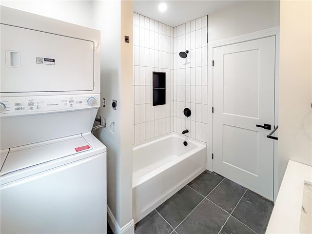 35 Mount Pleasant Avenue, Providence, RI 02908