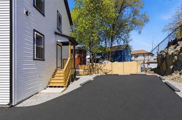 35 Mount Pleasant Avenue, Providence, RI 02908