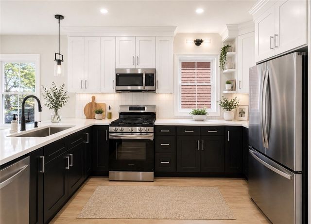 35 Mount Pleasant Avenue, Providence, RI 02908