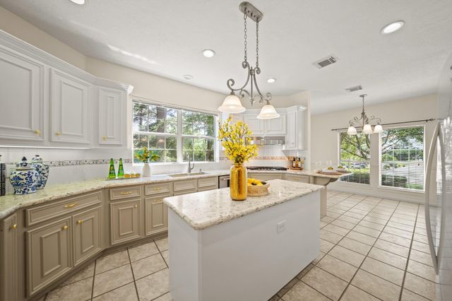 12690 Longmire Way, Conroe, TX 77304