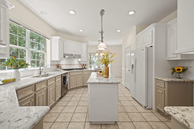 12690 Longmire Way, Conroe, TX 77304