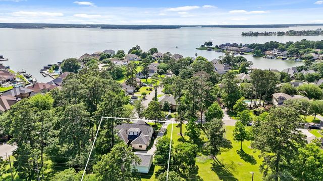 12690 Longmire Way, Conroe, TX 77304