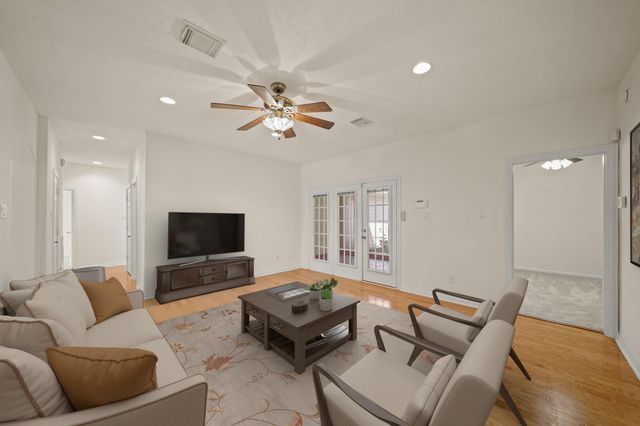 12690 Longmire Way, Conroe, TX 77304