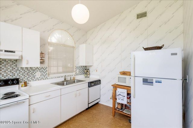 1981 Tallowood Court NE, Palm Bay, FL 32905