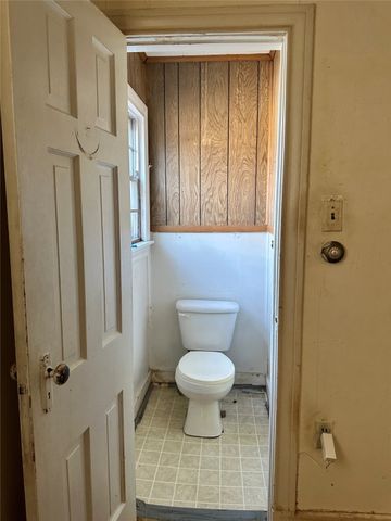 1221 Old Noonday Road, Tyler, TX 75701