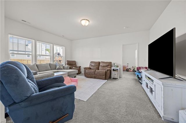 1714 Eagle View Drive, Kernersville, NC 27284