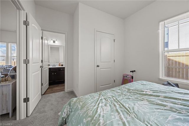 1714 Eagle View Drive, Kernersville, NC 27284