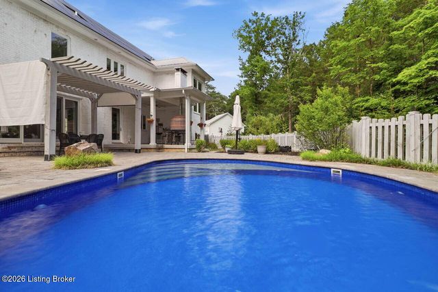 12800 Lamel Dr, Louisville, KY 40299