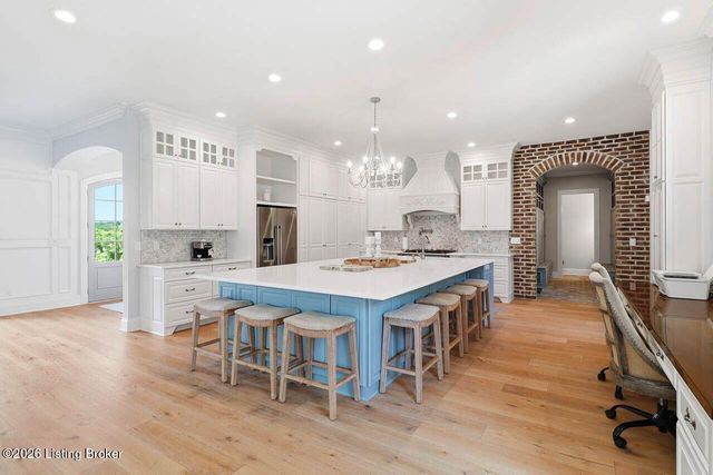 12800 Lamel Dr, Louisville, KY 40299