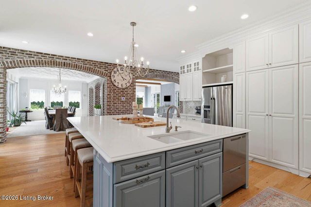 12800 Lamel Dr, Louisville, KY 40299
