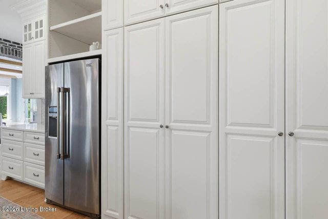 12800 Lamel Dr, Louisville, KY 40299