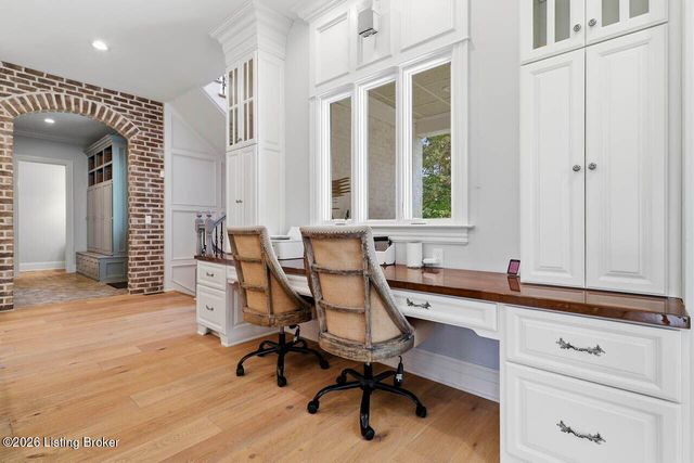 12800 Lamel Dr, Louisville, KY 40299