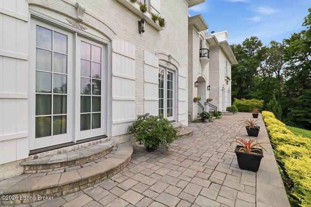12800 Lamel Dr, Louisville, KY 40299