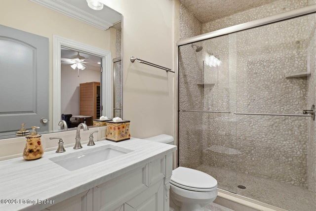 12800 Lamel Dr, Louisville, KY 40299