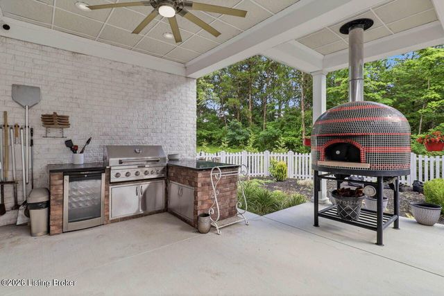 12800 Lamel Dr, Louisville, KY 40299