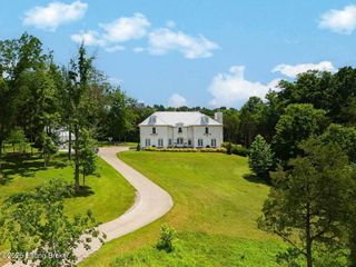 12800 Lamel Dr, Louisville, KY 40299