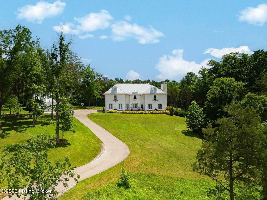 12800 Lamel Dr, Louisville, KY 40299