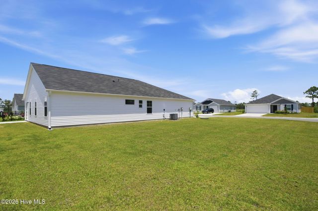 4853 Abbington Oaks Way SE, Southport, NC 28461