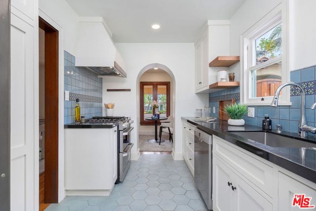 901 S Ogden Drive, Los Angeles, CA 90036