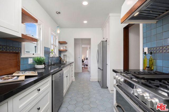 901 S Ogden Drive, Los Angeles, CA 90036