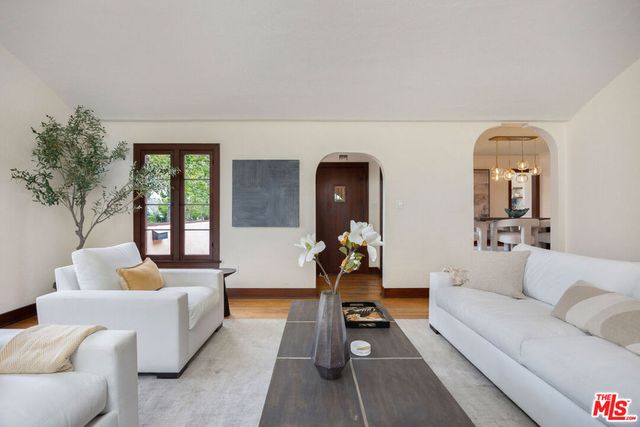 901 S Ogden Drive, Los Angeles, CA 90036