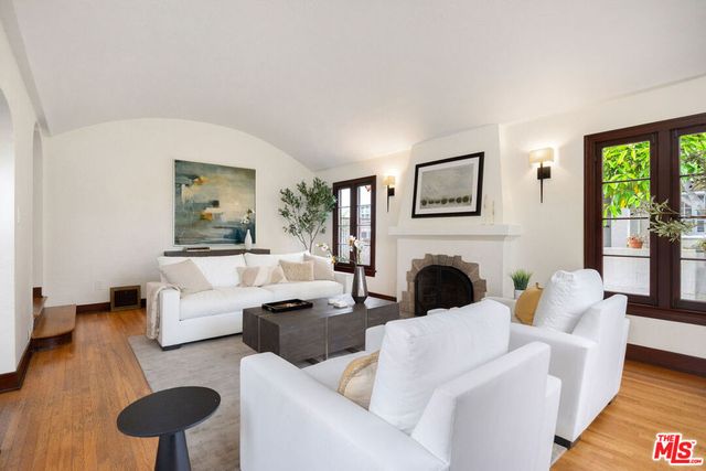 901 S Ogden Drive, Los Angeles, CA 90036
