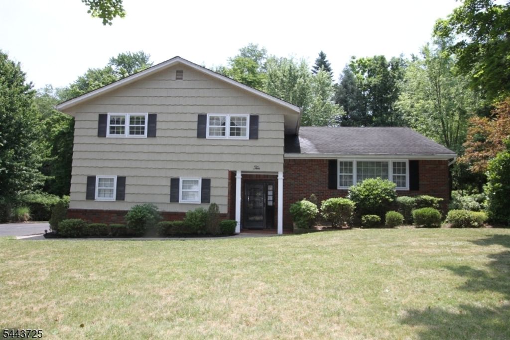 10 Bayberry Dr, Montvale Boro, NJ 07645 — exterior
