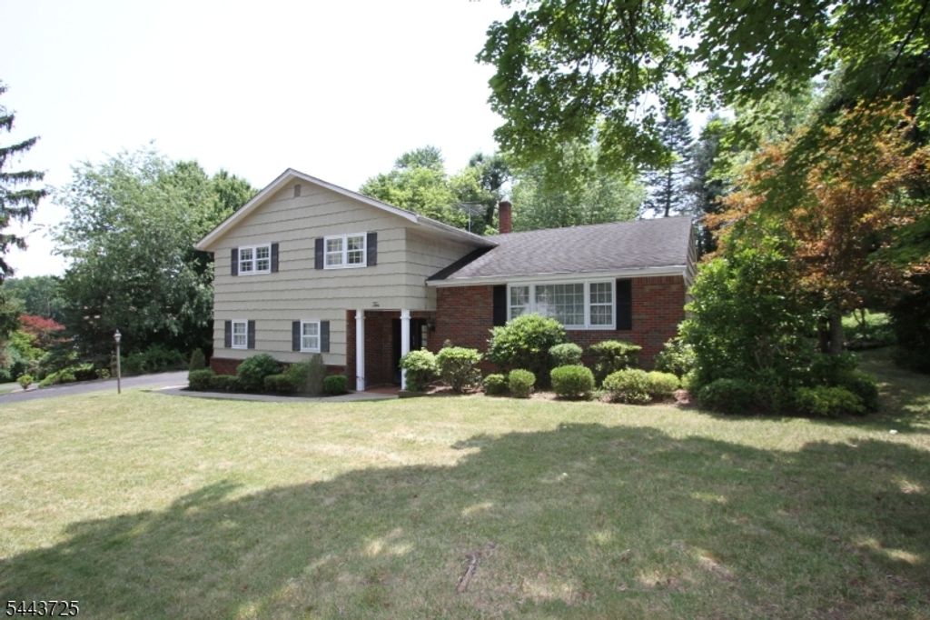 10 Bayberry Dr, Montvale Boro, NJ 07645 — photo 2